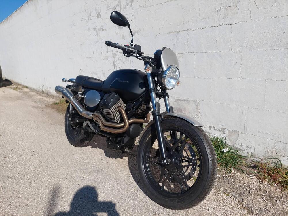Moto Guzzi V7 Stone (2012 - 15) (2)