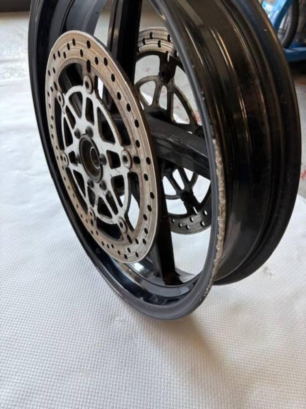 Cerchio Anteriore DUCATI MONSTER S2R 800 (3)