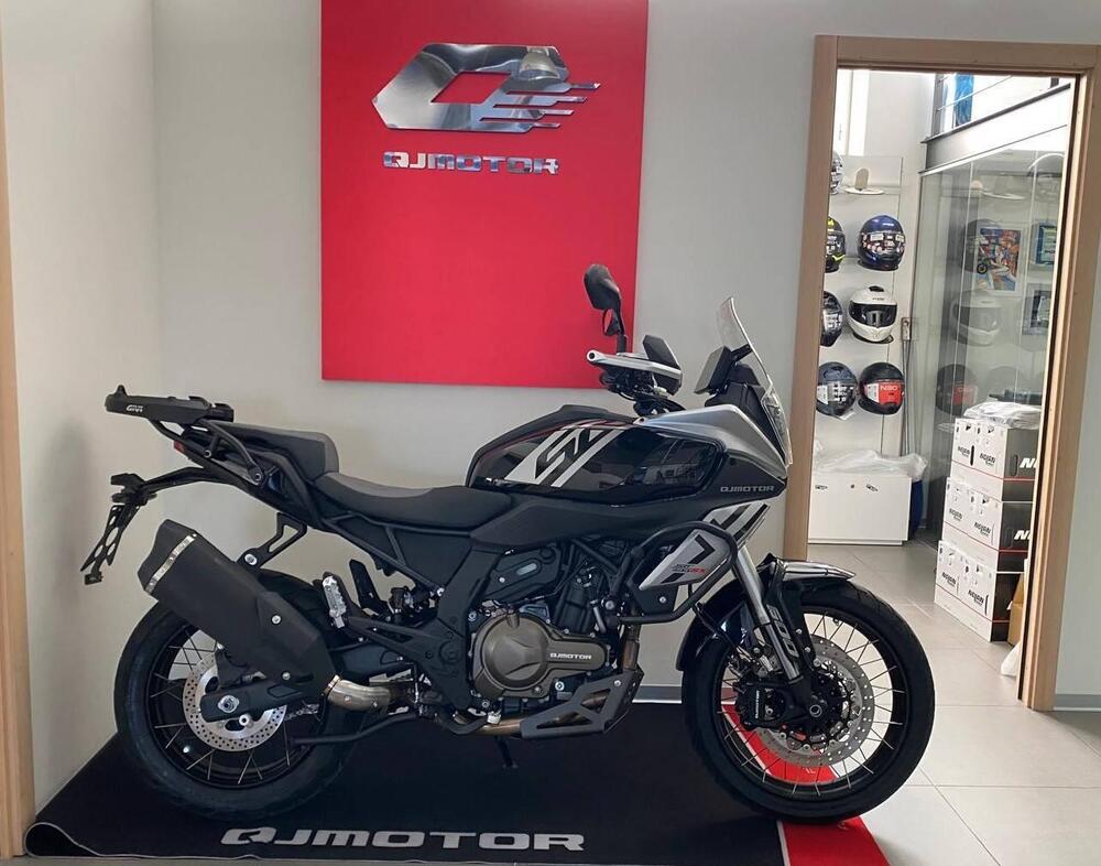 QJ Motor SRT 600 SX (2024 - 25) (4)