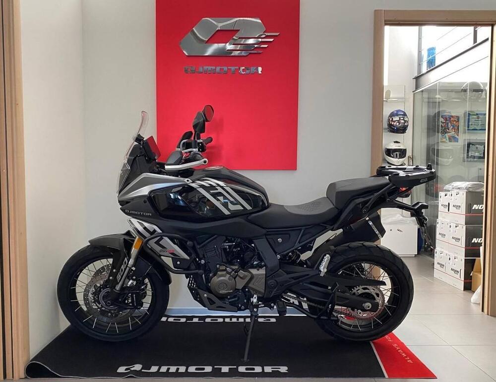 QJ Motor SRT 600 SX (2024 - 25) (6)