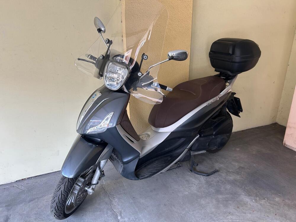Piaggio Beverly 300 i.e. ABS-ASR (2016 - 20) (2)