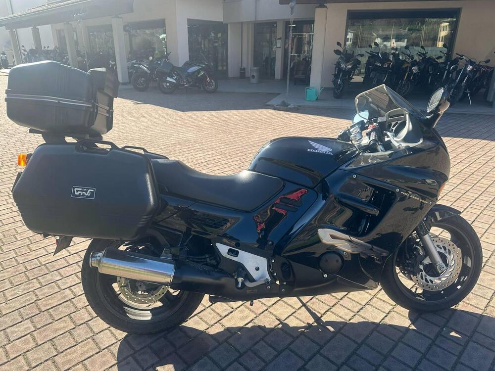 Honda CBR 1000 F (1999 - 00) (4)