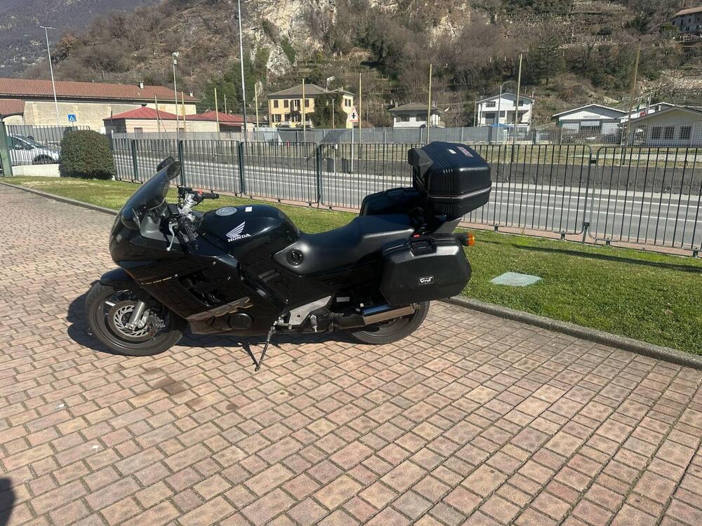 Honda CBR 1000 F (1999 - 00) (5)