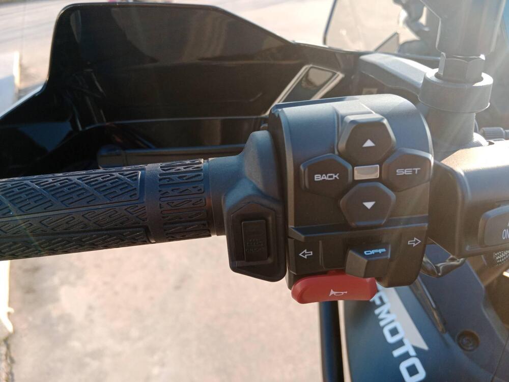 CFMOTO 700MT Adventure (2025) (7)