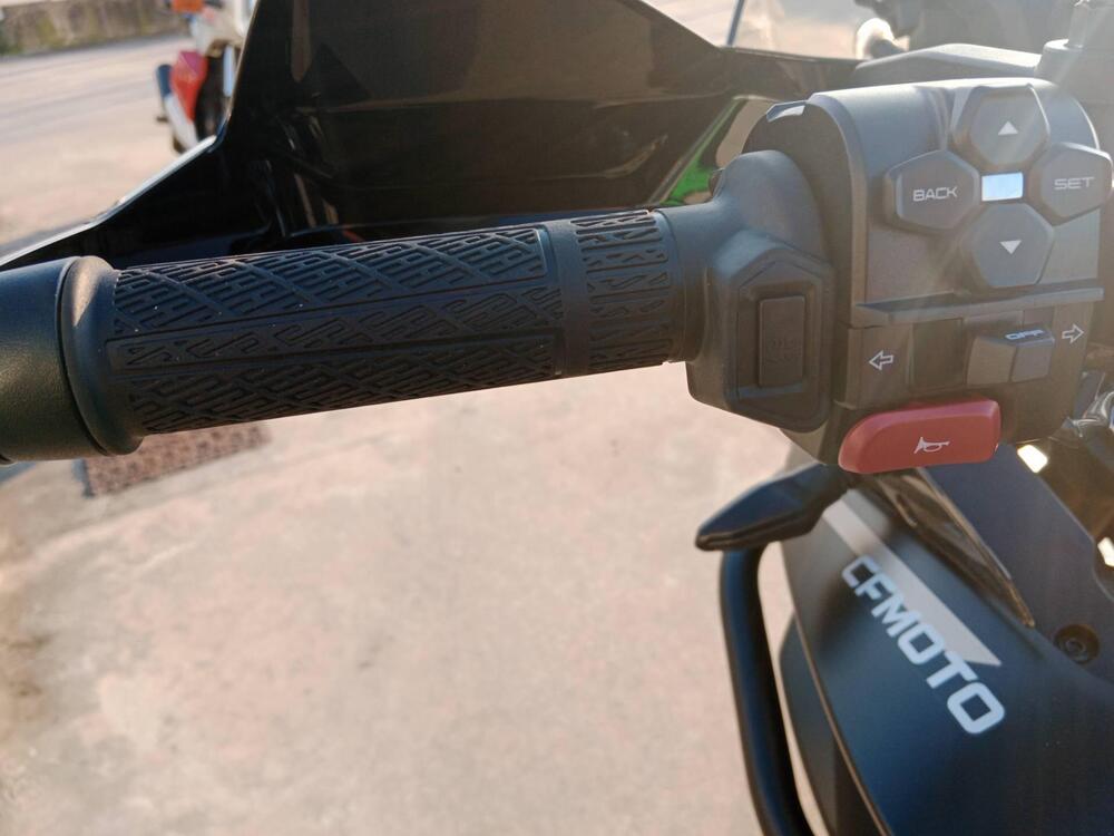 CFMOTO 700MT Adventure (2025) (12)