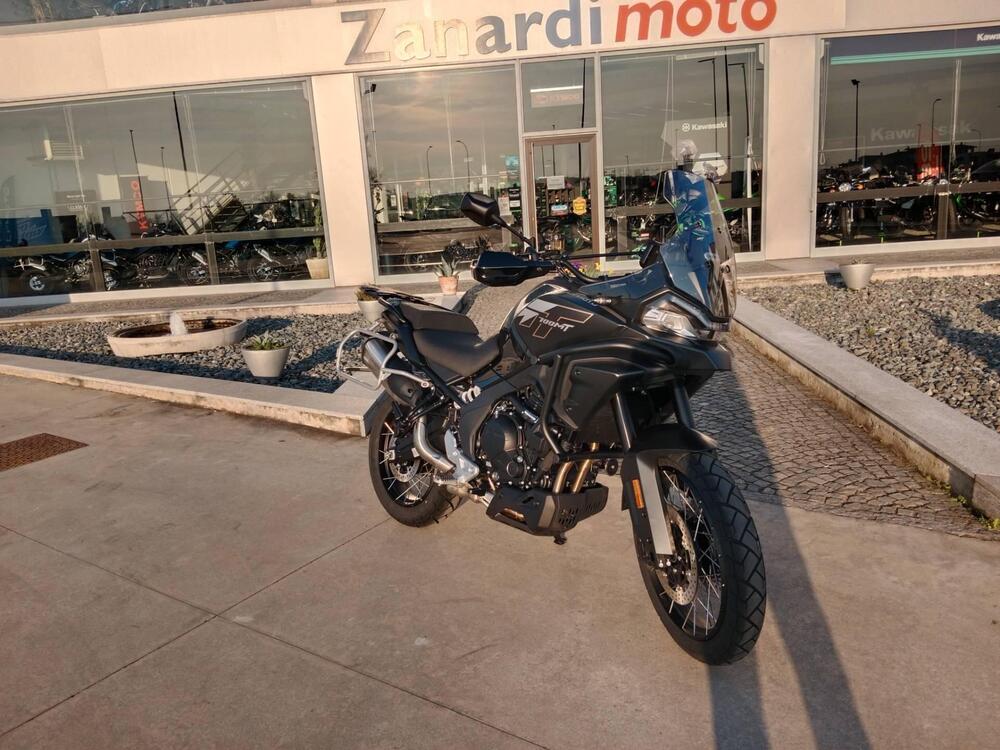 CFMOTO 700MT Adventure (2025)