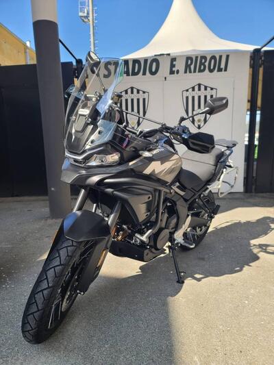 CFMOTO 700MT Adventure (2025) nuova