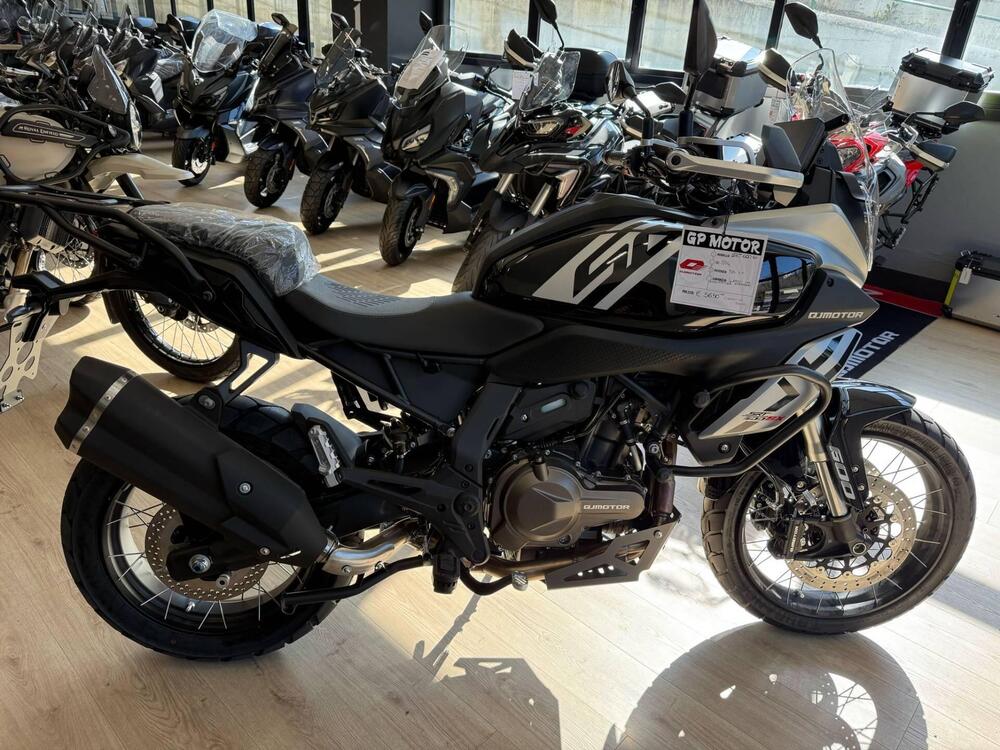 QJ Motor SRT 600 SX (2024 - 25) (3)