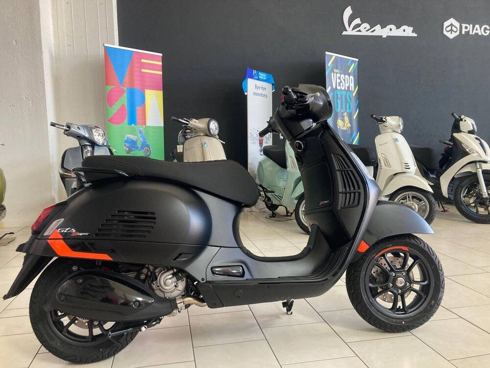 Vespa GTS 310 Supersport (2025) (2)