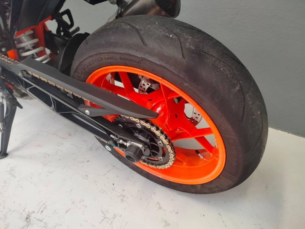 KTM 690 Duke R (2016 -17) (11)