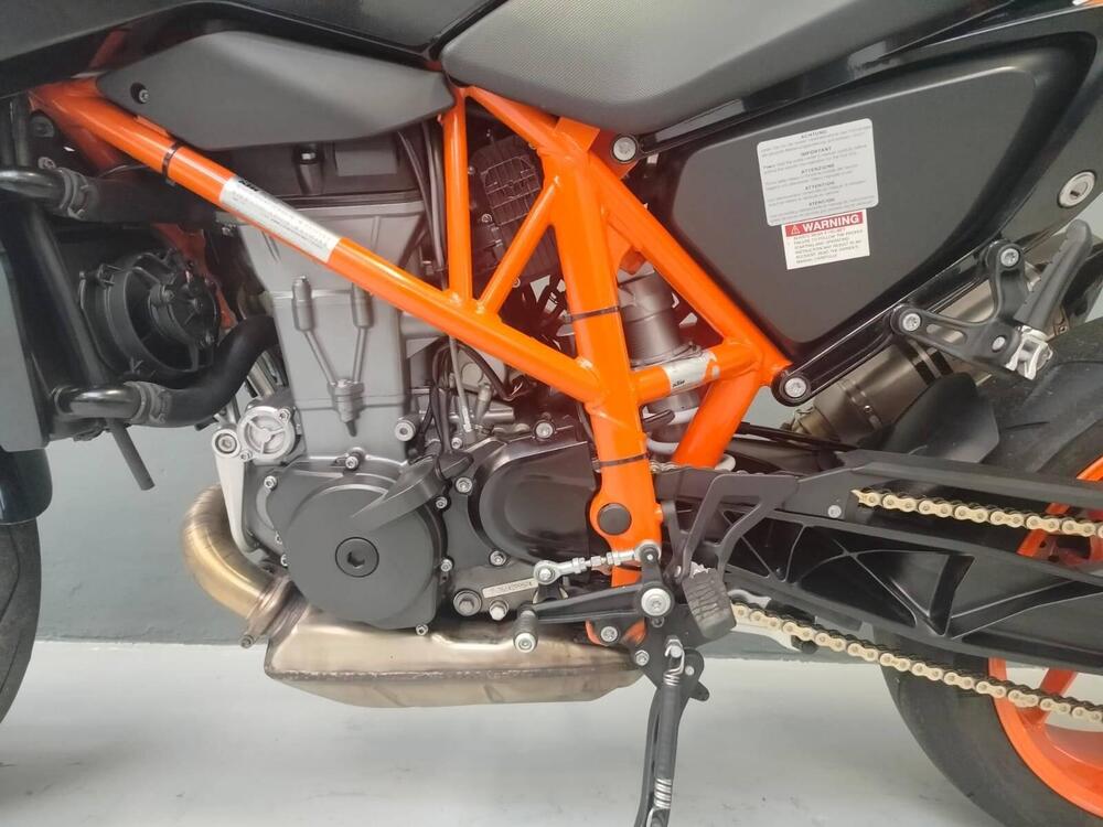 KTM 690 Duke R (2016 -17) (13)