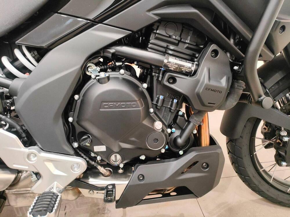 CFMOTO 700MT Adventure (2025 - 26) (6)