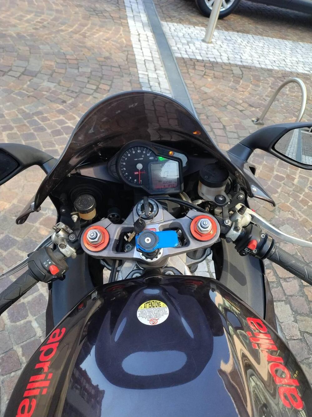 Aprilia RSV 1000 R Factory (2006 - 09)