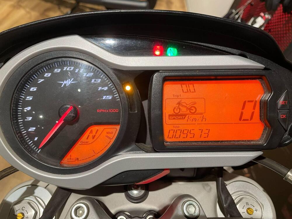 MV Agusta Brutale 920 (2011 - 12) (6)