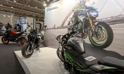 MOTODAYS 2025. Kawasaki: Z900, la regina, ma occhio alle classiche e all'elettrico [VIDEO]