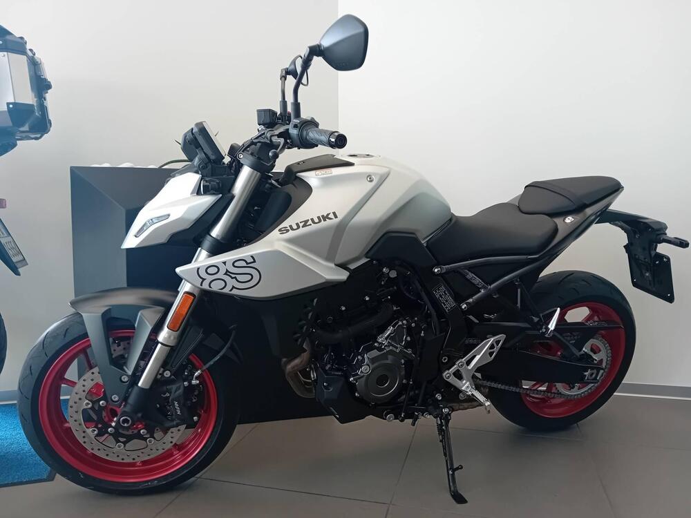 Suzuki GSX-8S (2025) (2)