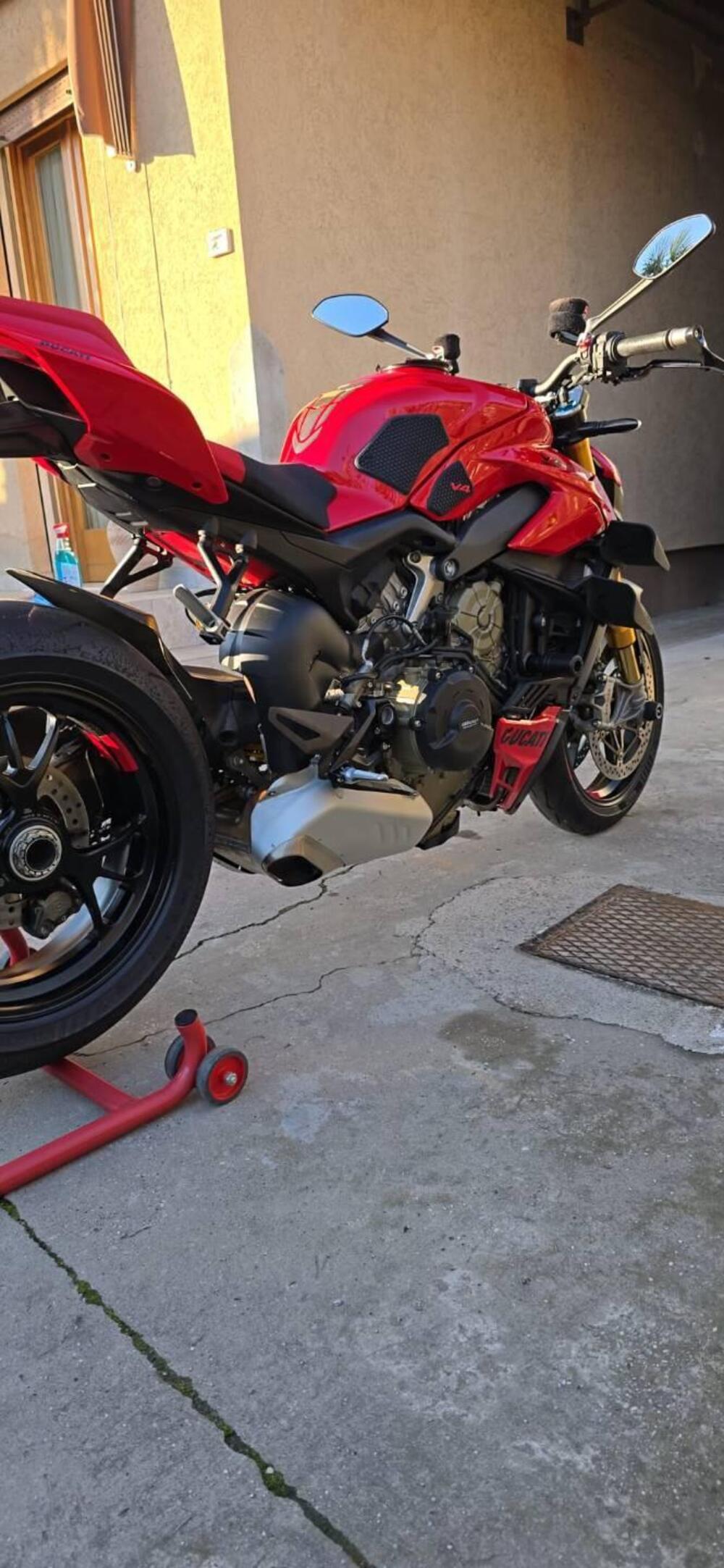 Ducati Streetfighter V4 S (2023 - 24) (3)