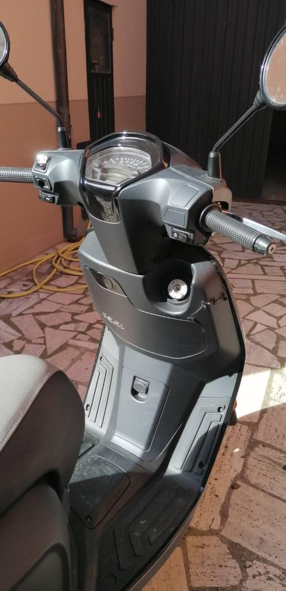 Kymco Like 125 Sport (2021 - 25) (6)