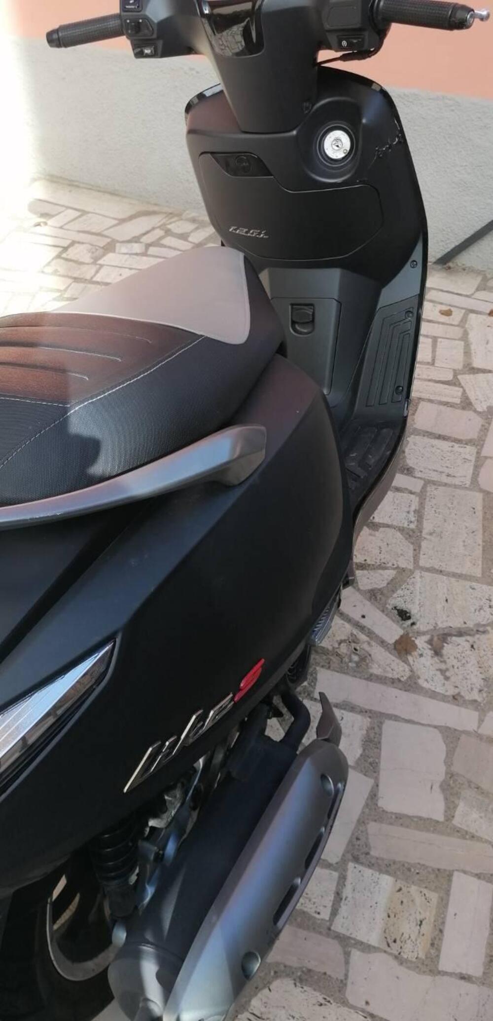 Kymco Like 125 Sport (2021 - 25) (10)