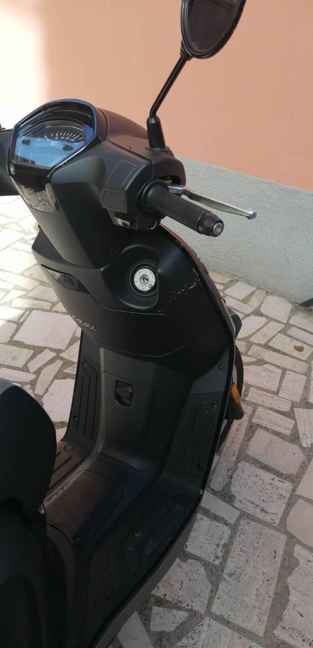 Kymco Like 125 Sport (2021 - 25) (11)