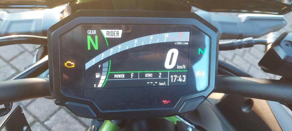 Kawasaki Z 900 (2021 - 24) (8)