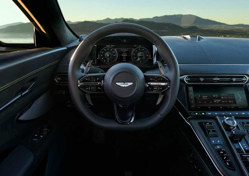 Aston Martin Vantage Coupé (9)
