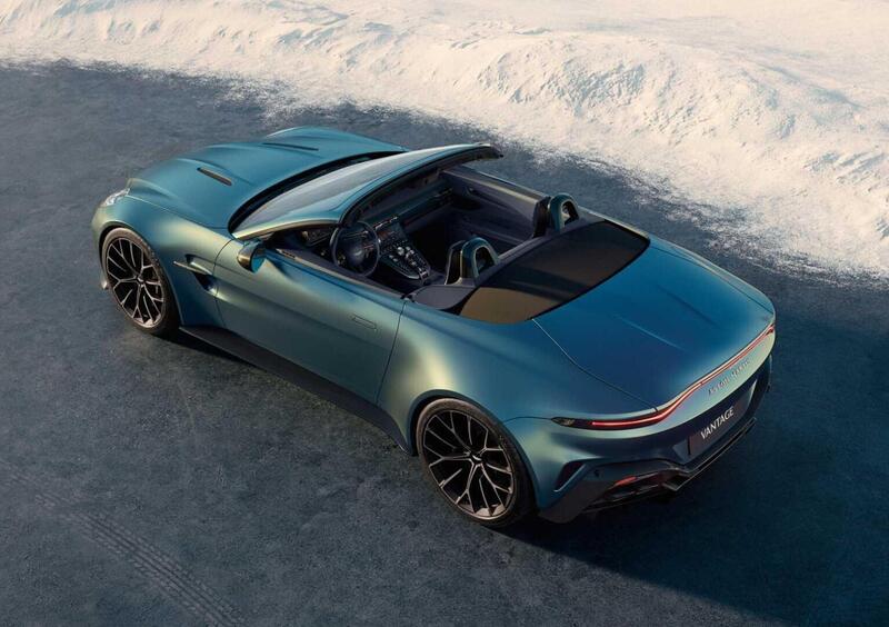 Aston Martin Vantage Roadster (7)