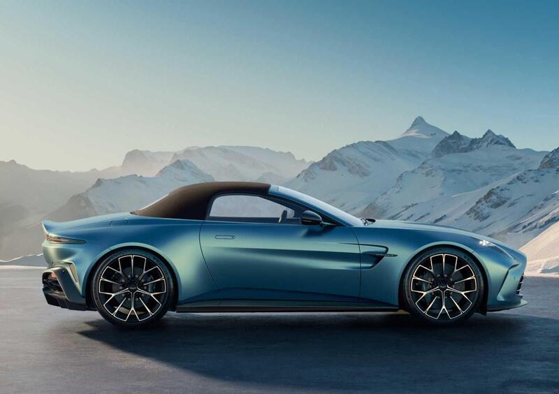 Aston Martin Vantage Roadster (4)