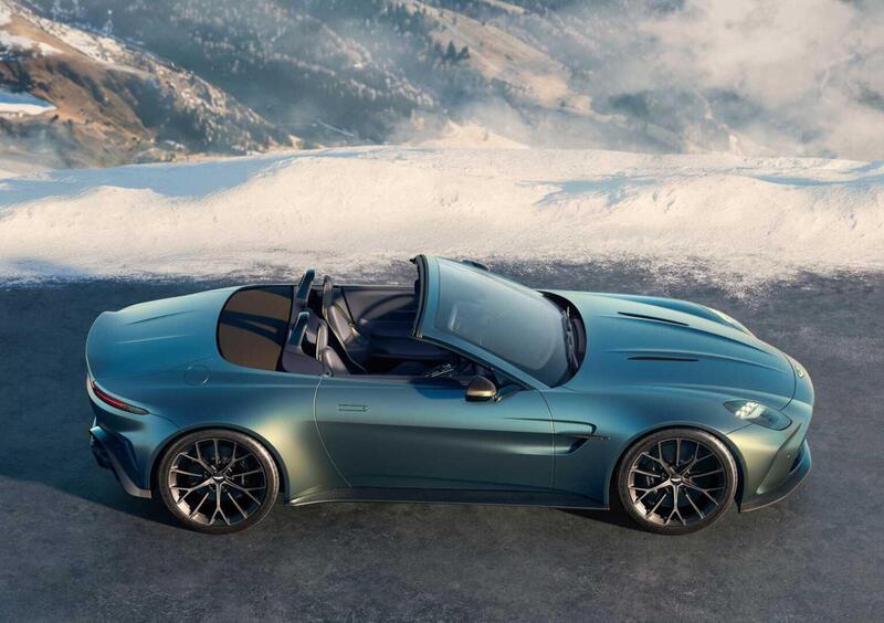 Aston Martin Vantage Roadster (9)