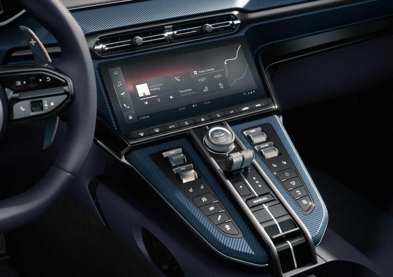 Aston Martin Vantage Roadster (15)