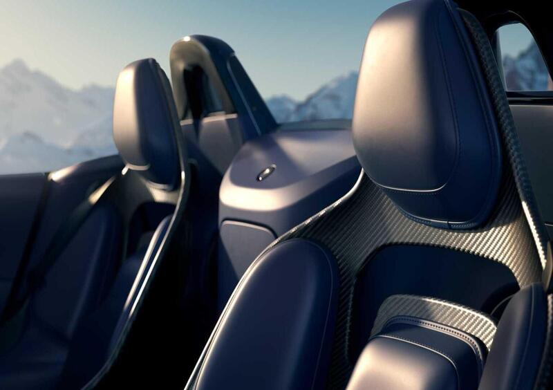 Aston Martin Vantage Roadster (17)