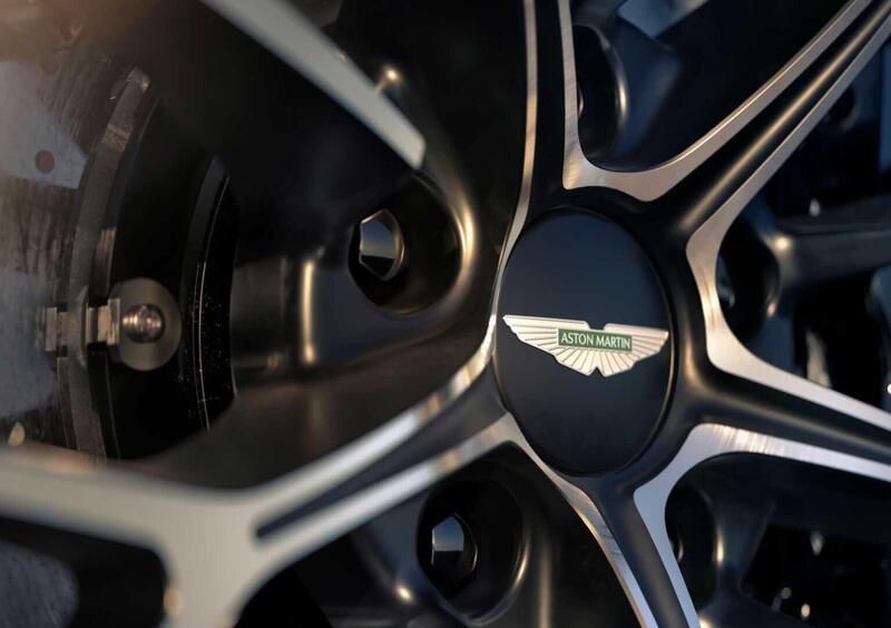 Aston Martin Vantage Roadster (22)