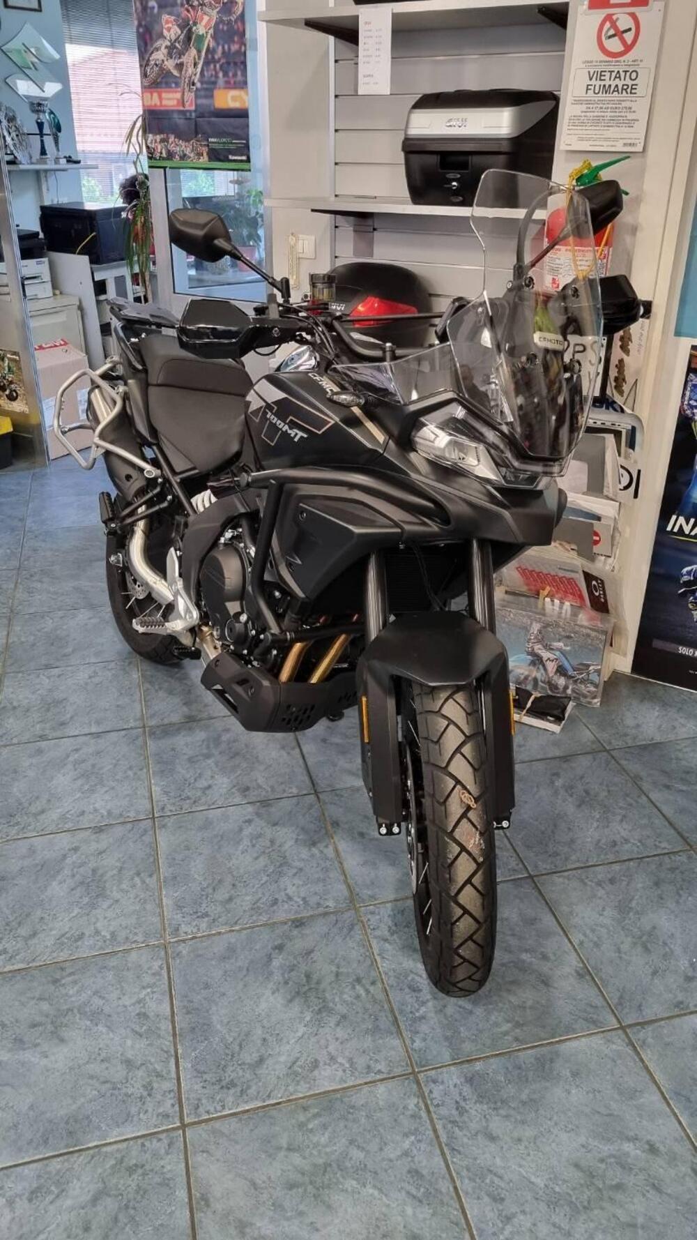 CFMOTO 700MT Adventure (2025 - 26)