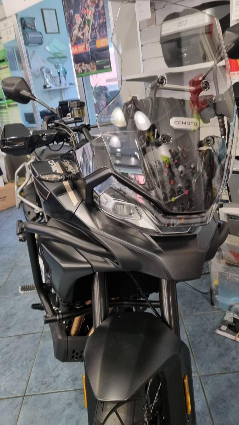 CFMOTO 700MT Adventure (2025 - 26) (2)