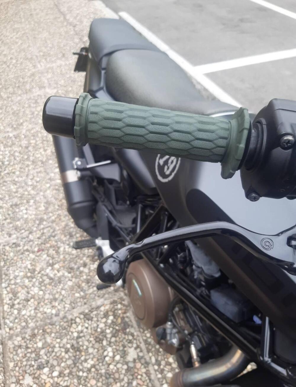 Husqvarna Svartpilen 701 (2020) (12)