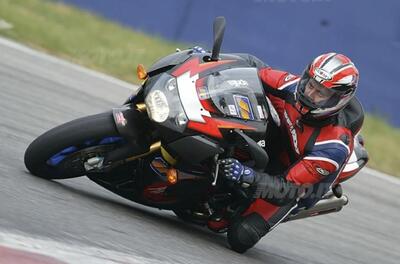 Rivedremo l'Aprilia RSV 1000?
