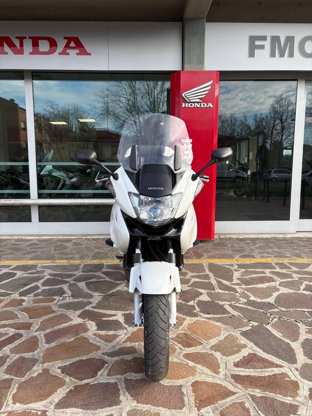 Honda Deauville 700  (3)