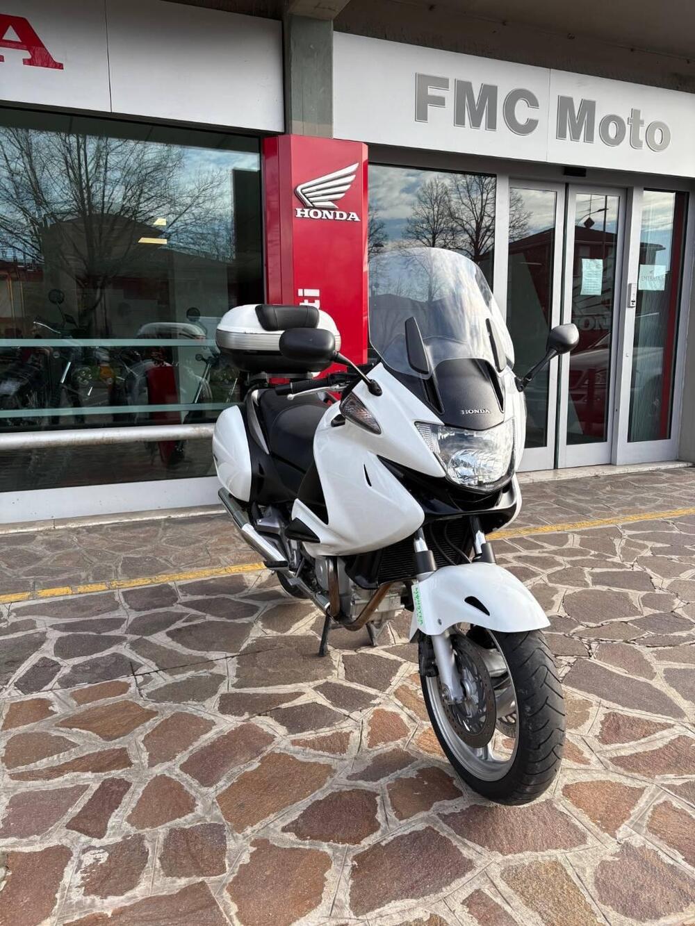 Honda Deauville 700  (4)