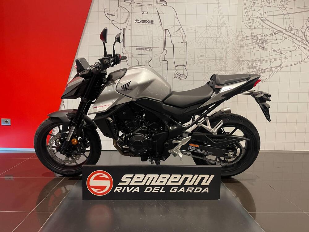 Honda CB 750 Hornet (2025) (6)