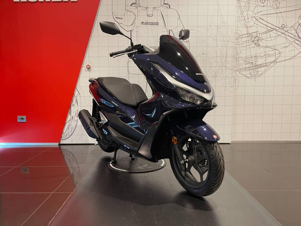 Honda PCX 125 (2025) (2)
