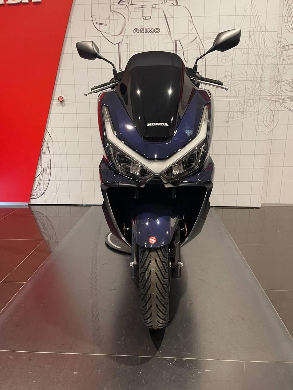 Honda PCX 125 (2025) (3)