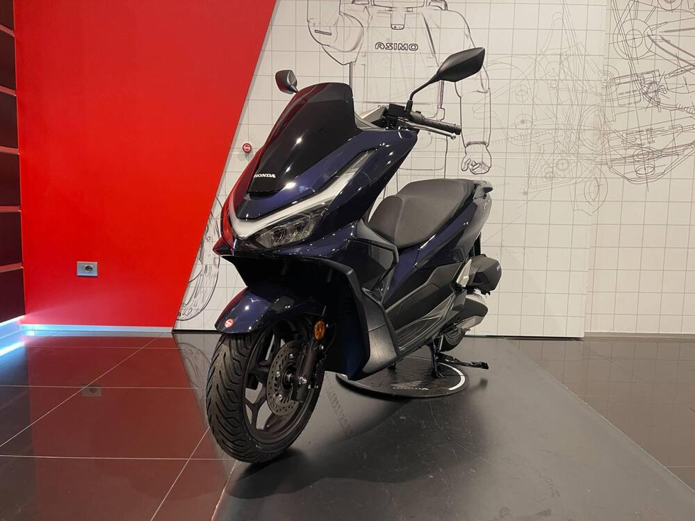 Honda PCX 125 (2025) (4)