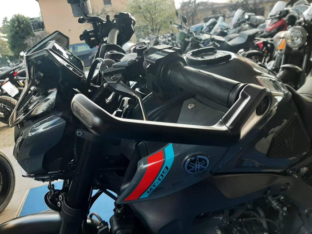 Yamaha MT-09 (2021 - 23) (3)