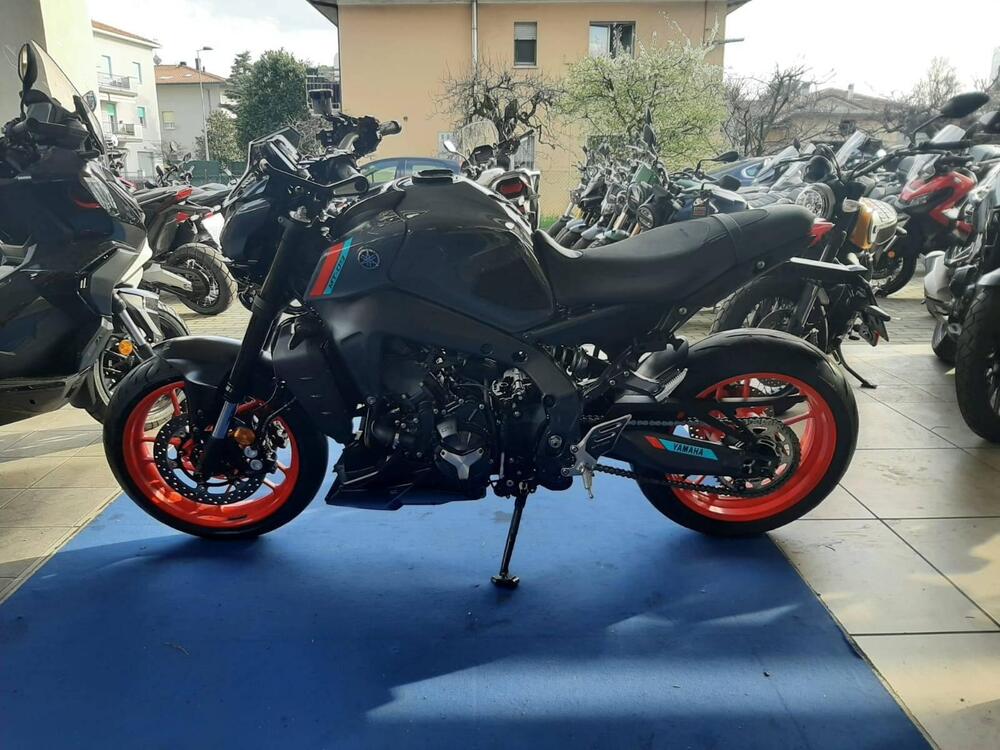 Yamaha MT-09 (2021 - 23) (7)
