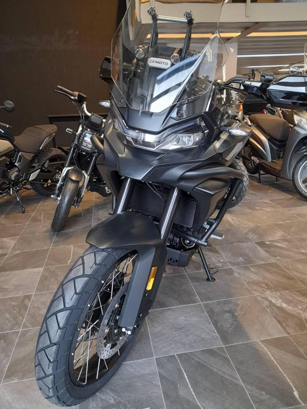 CFMOTO 700MT Adventure (2025 - 26) (5)