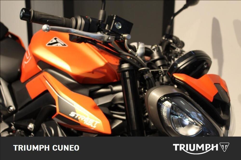 Triumph Street Triple 765 R (2023 - 25) (10)