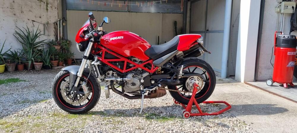 Ducati Monster S4R Testastretta