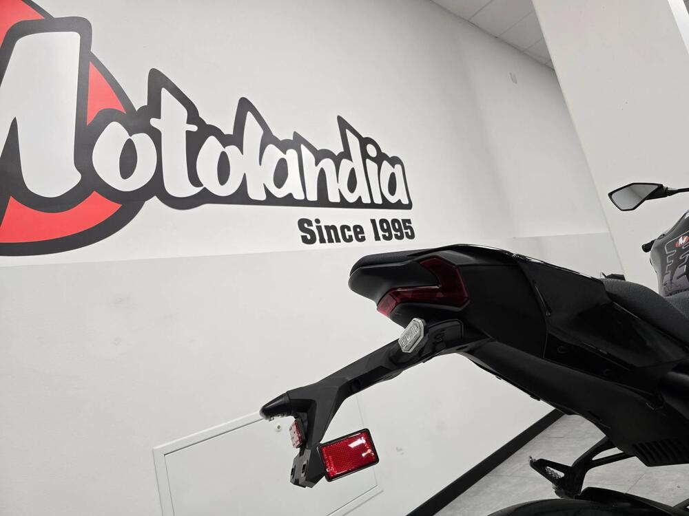 Kawasaki Z 900 (2025 - 26) (3)