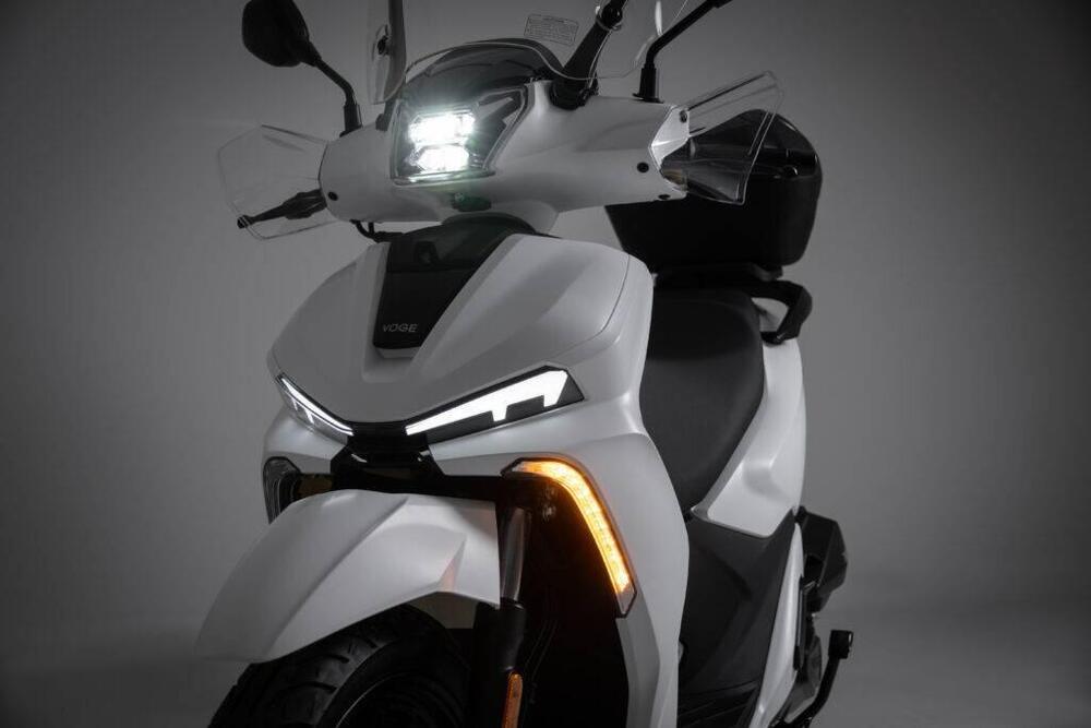 Voge Sfida SR16 125 (2025) (9)