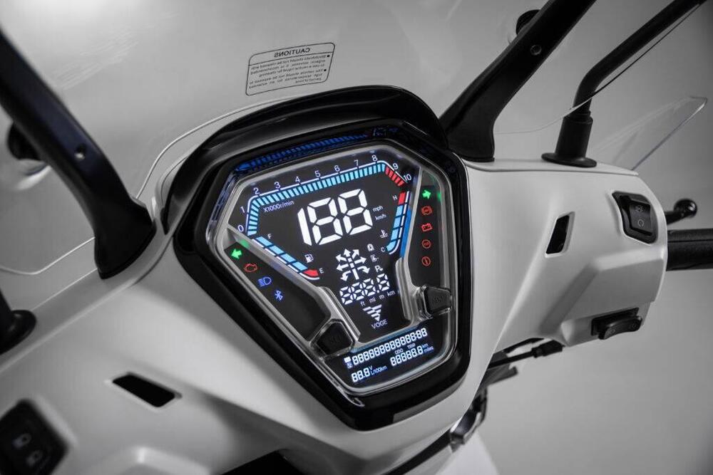 Voge Sfida SR16 125 (2025) (12)